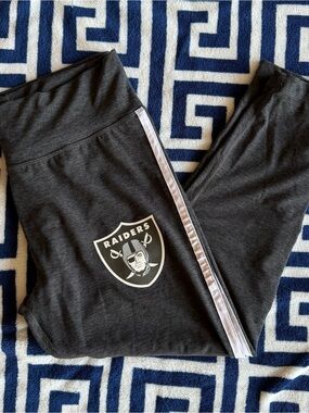 Raiders Women's Black Logo Jogger Leggings with White Side Stripe